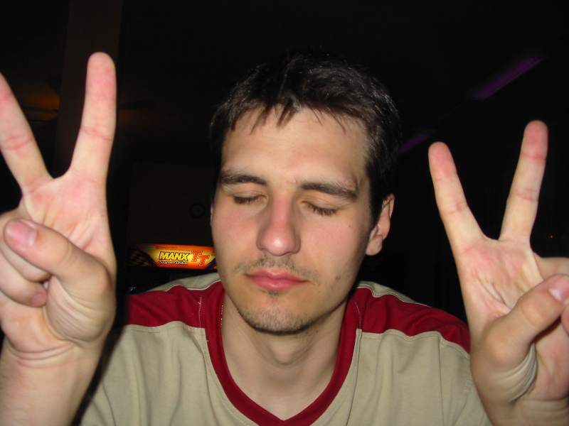 Tůmič porazil Saddáma (Kliknutďż˝m se obrďż˝zek zavďż˝e)