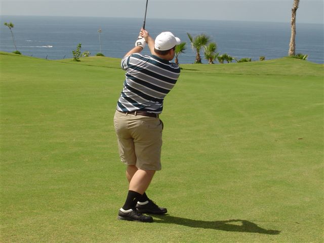 Kůň na golfu na Tenerife 3 (Kliknutďż˝m se obrďż˝zek zavďż˝e)