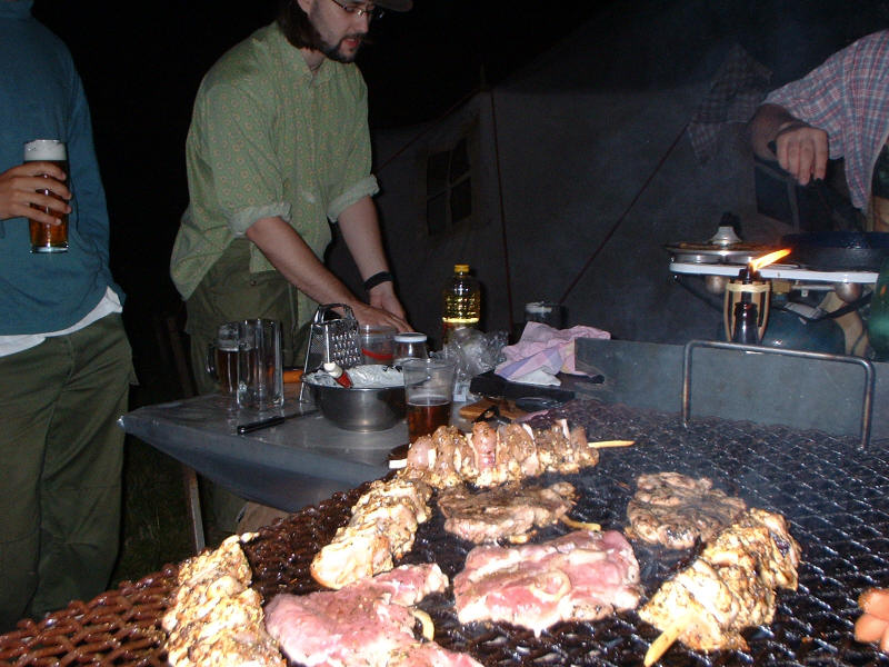 Ať žije barbecue (Kliknutďż˝m se obrďż˝zek zavďż˝e)
