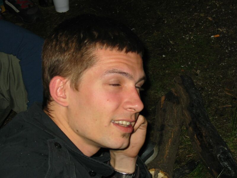 Adam telefonuje... (Kliknutďż˝m se obrďż˝zek zavďż˝e)