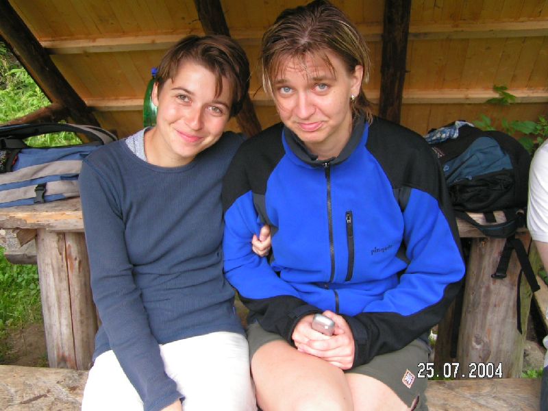 Mašinka utěšuje Jane, které utekl Max (Kliknutďż˝m se obrďż˝zek zavďż˝e)